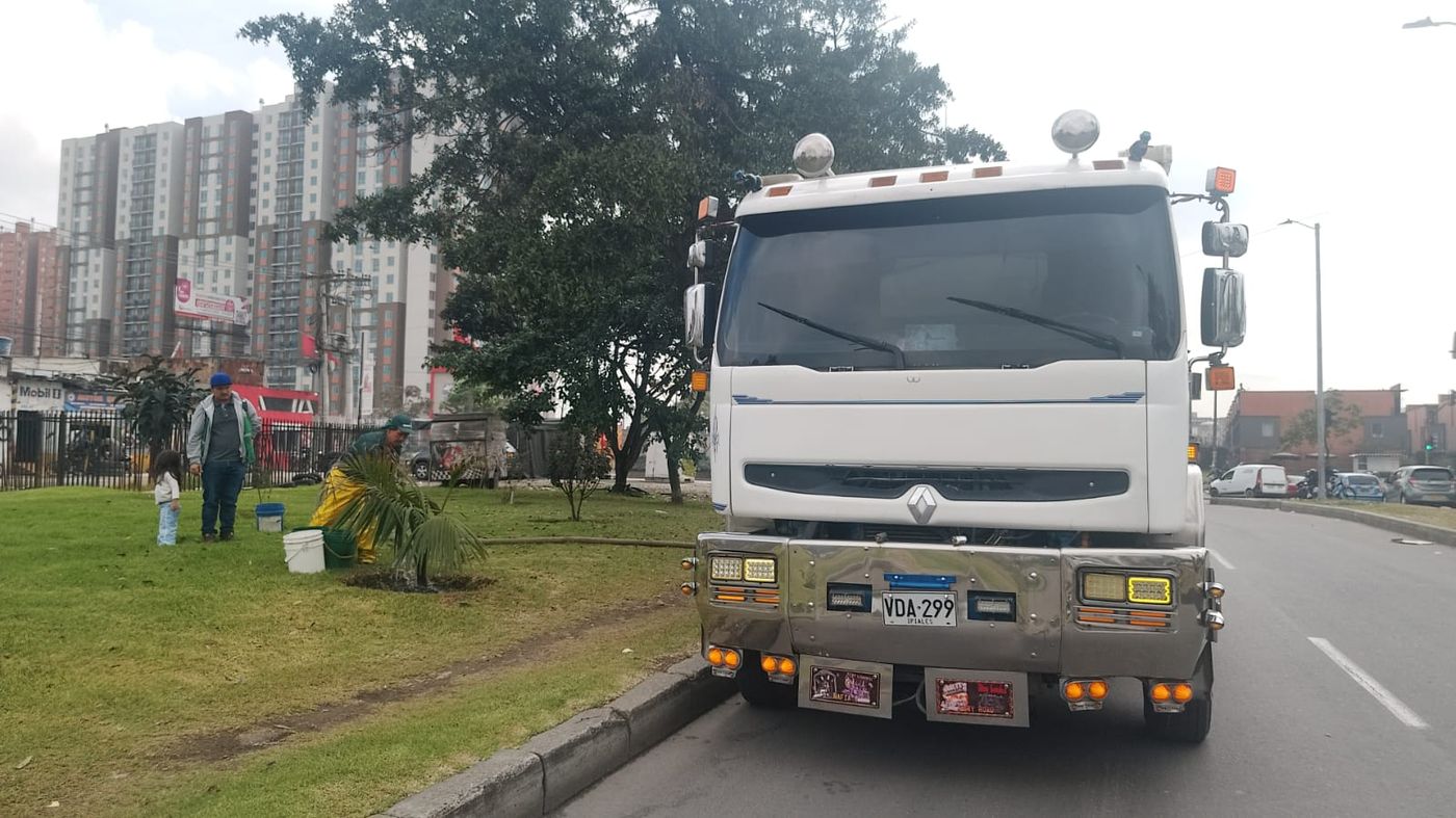 Carrotanque de Agua Limpia y Potable